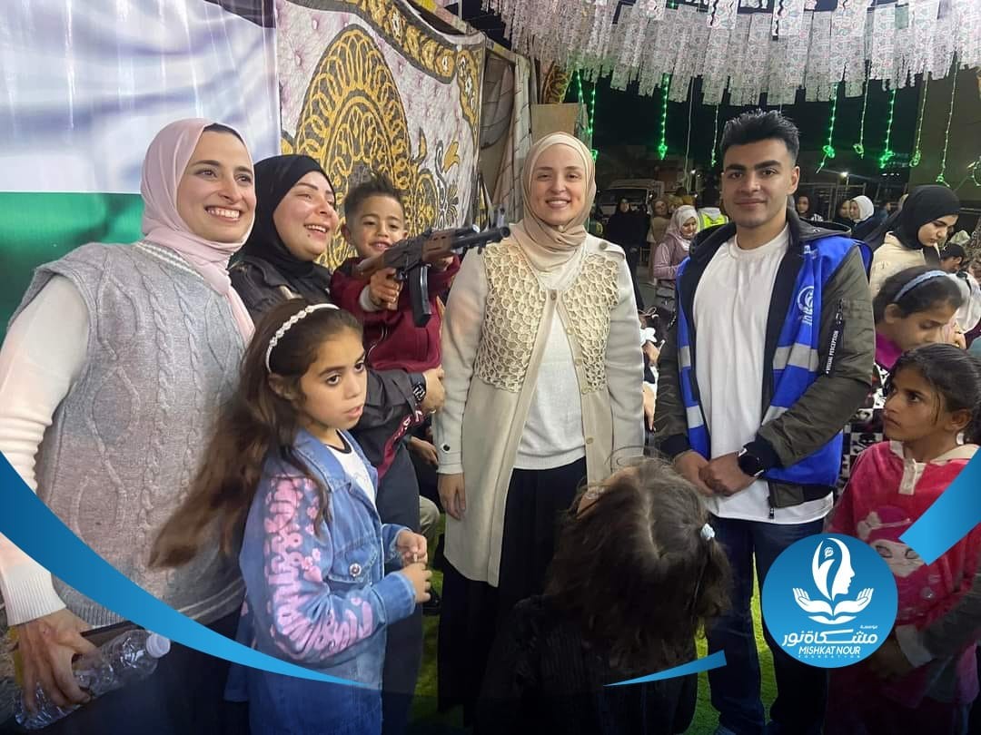 The "Mishkat Nour" Foundation organizes its annual iftar event in Arish with the attendance of thousands of Palestinians