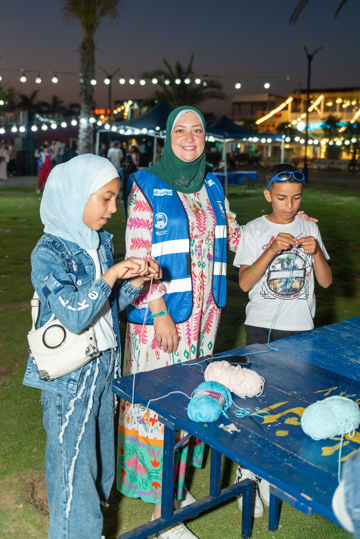 مهرجان الخير لتكريم المتفوقين الذي ضم قوافل طبية وتبرع بالدم ومعارض وكشف عن المواهب وورش عمل وكورال، شهد محافظ بورسعيد